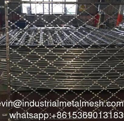 150X300mm রেজ়ার ওয়েল্ডেড মেশ অ্যান্টি-ক্লাইম্বিং ফেন্সিংয়ের জন্য