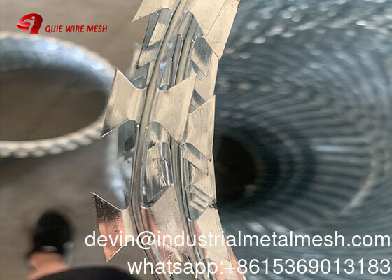 75X150mm খোলার ঝালাই করা রেজার ব্লেড কাঁটাযুক্ত তারের জাল বেড়া প্যানেলের জন্য