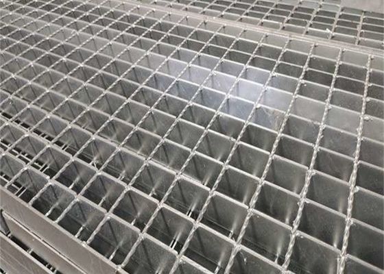 OEM কাস্টমাইজড হট ডাম্প গ্যালভানাইজড প্ল্যান / সারিযুক্ত স্টিল গ্রিটিং প্ল্যাটফর্ম পাথওয়ে / ড্রেন ট্রেঞ্চ কভার জন্য