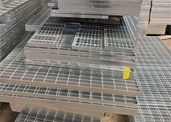 OEM কাস্টমাইজড হট ডাম্প গ্যালভানাইজড প্ল্যান / সারিযুক্ত স্টিল গ্রিটিং প্ল্যাটফর্ম পাথওয়ে / ড্রেন ট্রেঞ্চ কভার জন্য