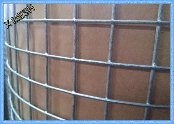গ্যালভানাইজড ওয়েল্ডড ওয়্যার জাল বেড়া প্যানেল বর্গক্ষেত্র গর্ত আকৃতি লোহা তারের তৈরি