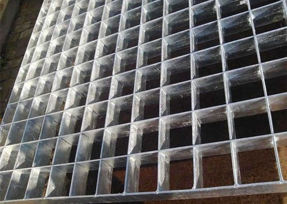 গরম ডুব গ্যালভানাইজড প্লেইন / Serrated স্টীল গ্রিটিং প্ল্যাটফর্ম পাদদেশ জন্য