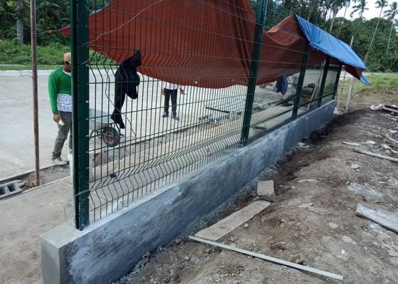 3 ডি বাঁকা ধাতব বেড়া পিভিসি প্রলিপ্ত ঝালাই জাল বাগান জন্য