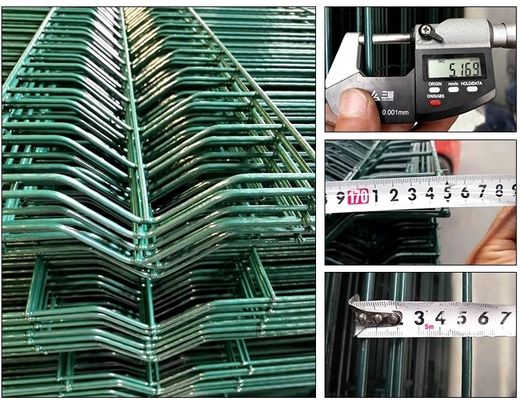 বাগান নিরাপত্তা পরিধি 0.4mm বাঁকা ধাতু বেড়া 3d তারের জাল পিচ আকৃতির পোস্ট