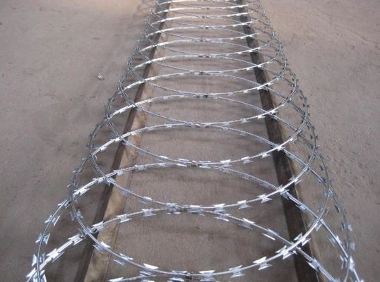 Cbt-65 স্টেইনলেস স্টীল গ্যালভানাইজড স্টীল পিভিসি লেপা নিরাপত্তা রেজার তারের জাল