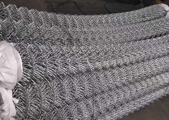 ASTM A392 রঙিন চেন লিংক বেড়া জাল রোল পলিমার প্রকৌশলীদের জন্য প্রলিপ্ত