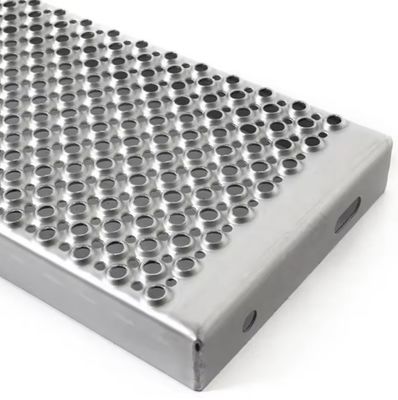 অ্যালুমিনিয়াম এবং হালকা কার্বন পাঞ্চড গ্যালভানাইজড ওয়াকওয়ে গ্রেটিং 0.3MM- 8MM পুরুত্ব