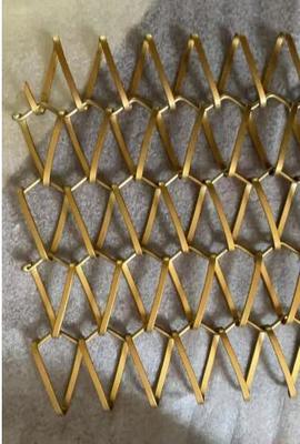 সাটিন ব্রাস মেটাল লিঙ্ক স্পাইরাল ৩মিমি ডেকোরেটিভ তারের জাল প্যানেল পর্দা জন্য