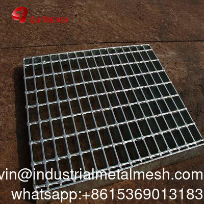 গ্যালভানাইজড ১৫/২০/৩০/৩৪.৩/৪০/৬০মিমি বেয়ারিং বার পিচ ড্রেন ছিদ্রযুক্ত ইস্পাত গ্রেটিং