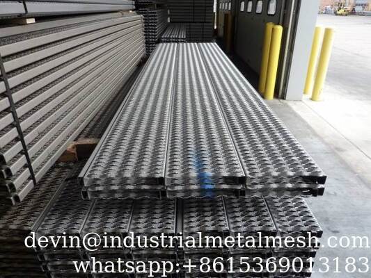 High Quality Perforated Grip Strut Grating Road Construction Stair Treads