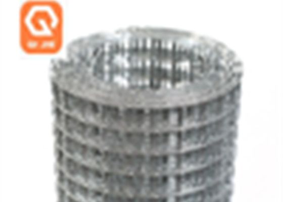 2 মিমি 1x1/2 2x4 গ্যালভানাইজড ওয়েল্ডেড ওয়্যার মেশ রোল এভিয়ারি মেশ রোল মসৃণ পৃষ্ঠ