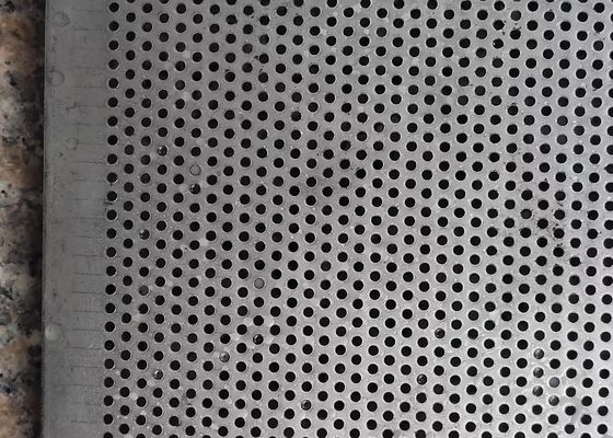 0.6mm গর্ত 80mm প্রস্থ স্টেইনলেস স্টীল ছিদ্রযুক্ত শীট বৃত্তাকার গর্ত